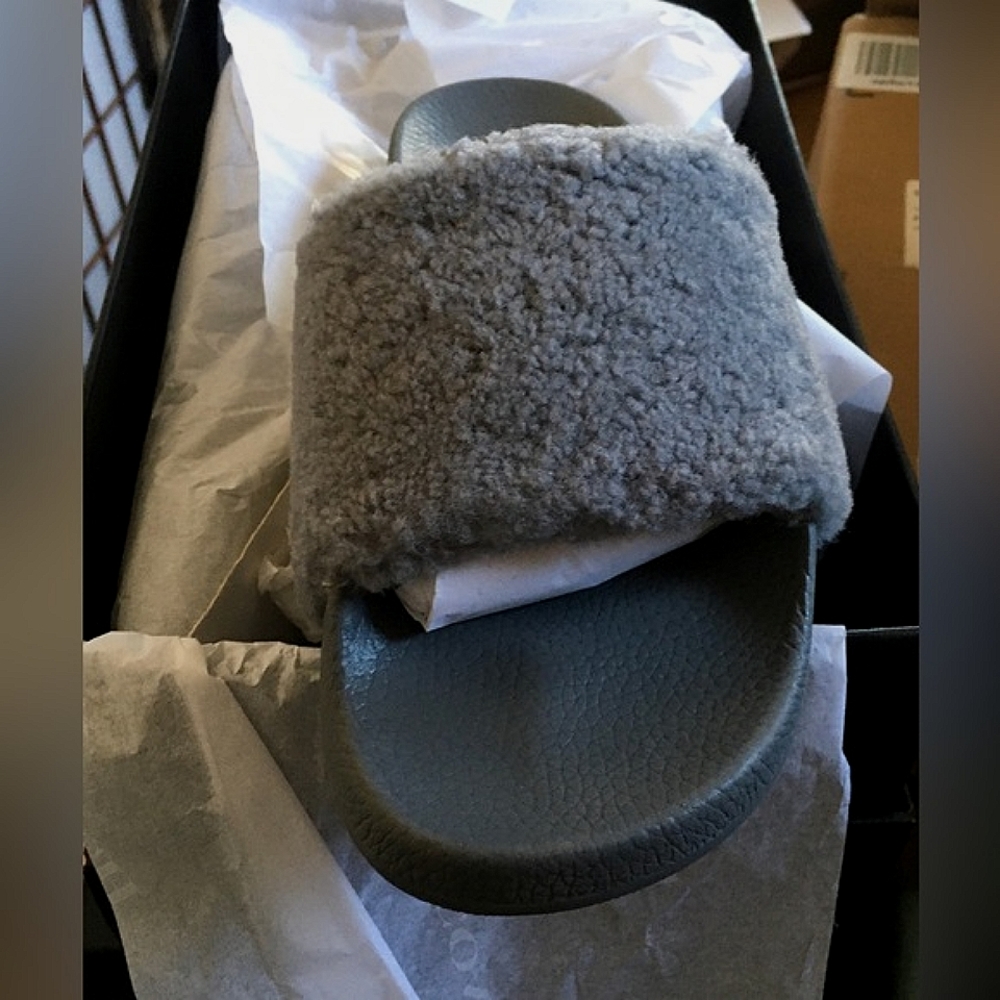 Coach Slide With Shearling - Picture 3 of 8